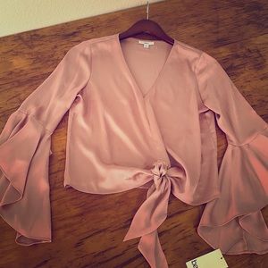 NWT women’s rose blouse 3/4 flowing ruffle sleeve